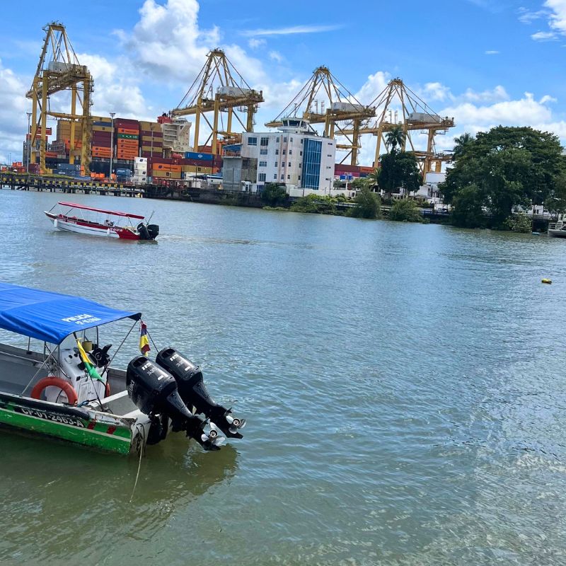 Vista del muelle turístico en Buenaventura