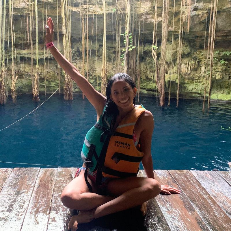 Turismo en el Cenote Oxmán, aguas cristalinas