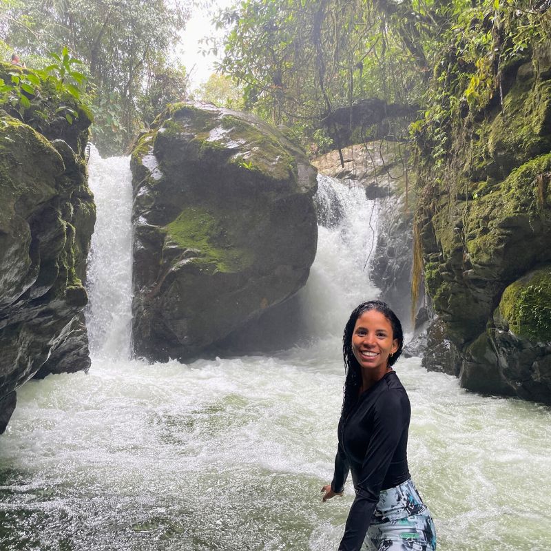 Imagen en cascadas de un río, turismo de naturaleza